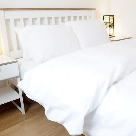 Peaceful And Quiet Apartment In A Bustling City EDI Exterior photo
