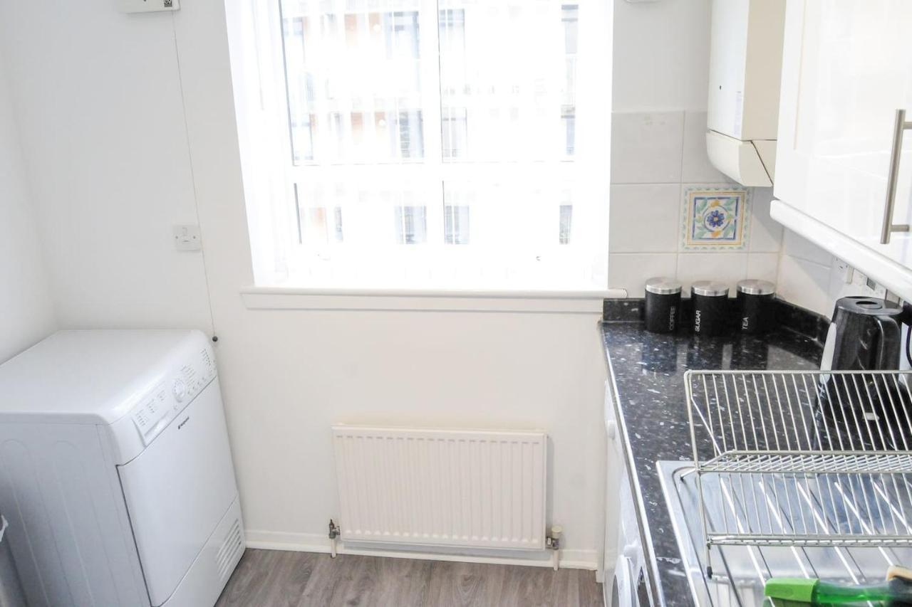 Peaceful And Quiet Apartment In A Bustling City EDI Exterior photo