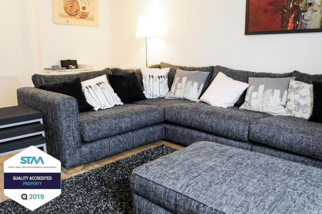 Peaceful And Quiet Apartment In A Bustling City EDI Exterior photo